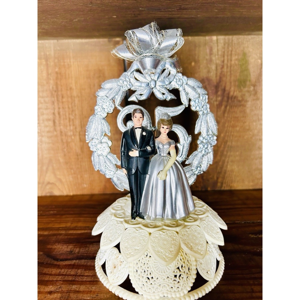 Vintage Mid Century Wilton Wedding Cake‎ Topper Hong Kong 8"